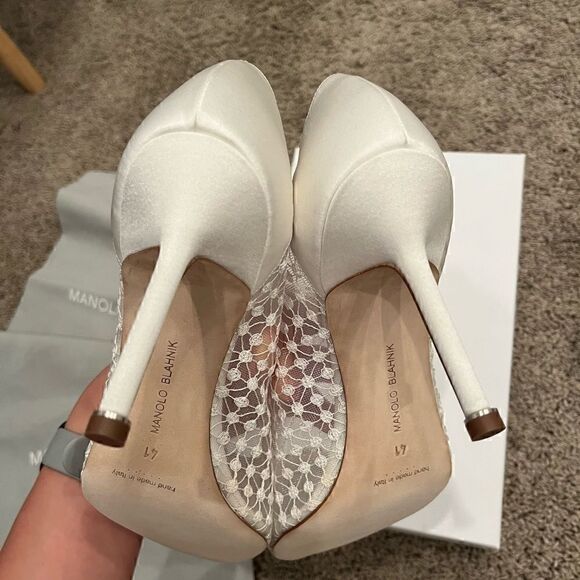 NWB Manolo Blahnik Hangisi 41 Lace - Picture 6 of 10